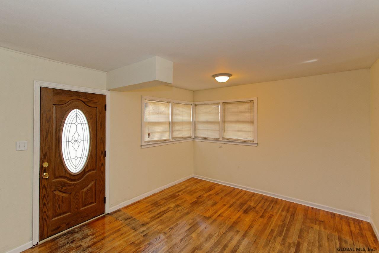 26 Hungerford Road Guilderland, NY 12203 - Photo 8 of 25 Photo 8