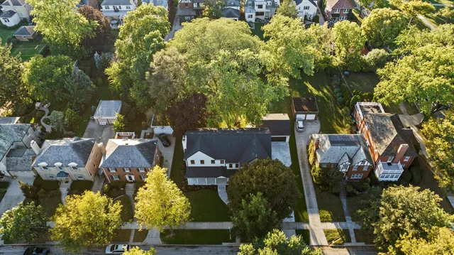 $1,950,000 | 1037 Belleforte Avenue, Oak Park, IL 60302