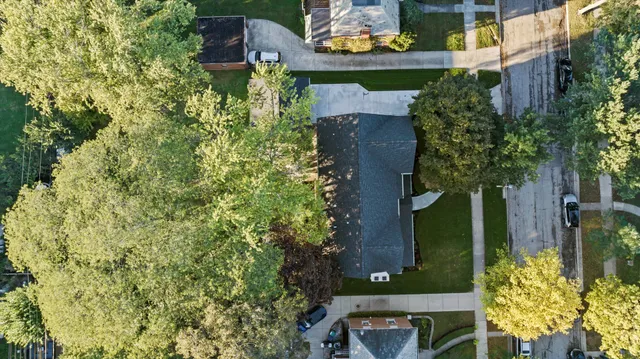 $1,950,000 | 1037 Belleforte Avenue, Oak Park, IL 60302