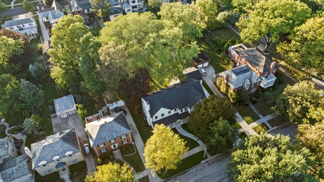 $1,950,000 | 1037 Belleforte Avenue, Oak Park, IL 60302