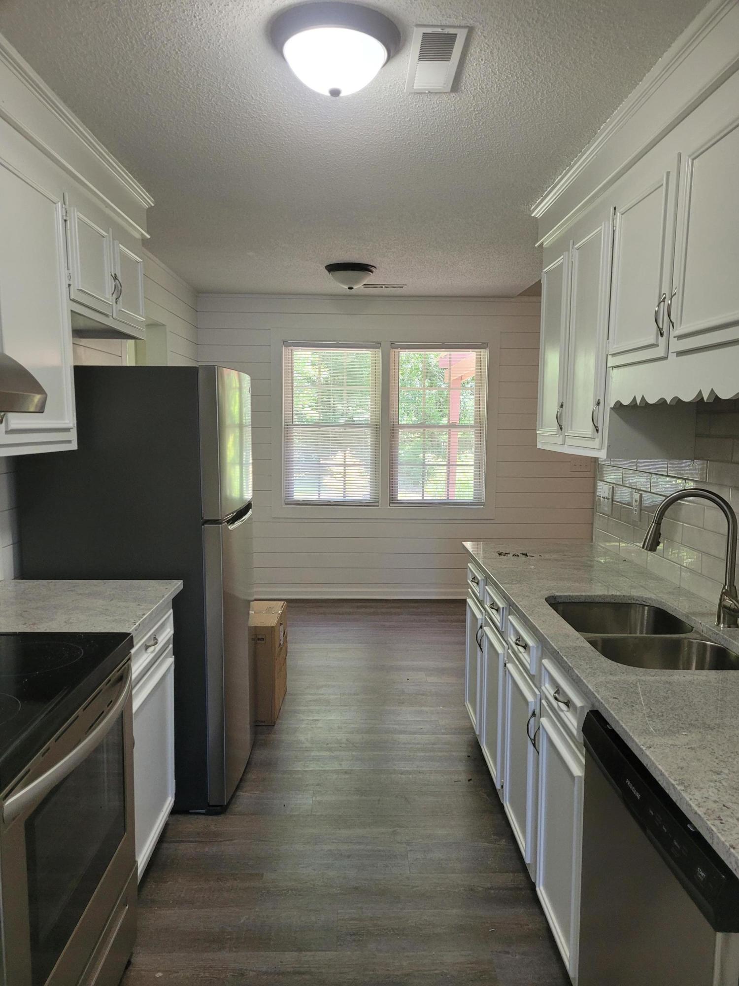 147 Foxborough Road Goose Creek, SC 29445 - Photo 9 of 26 20210520_123429
