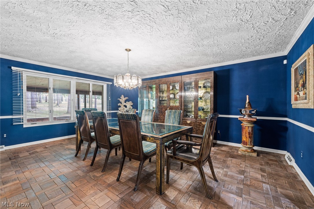 9940 Chardon Road Chardon, OH 44024 - Photo 19 of 50 Formal Dining Room
