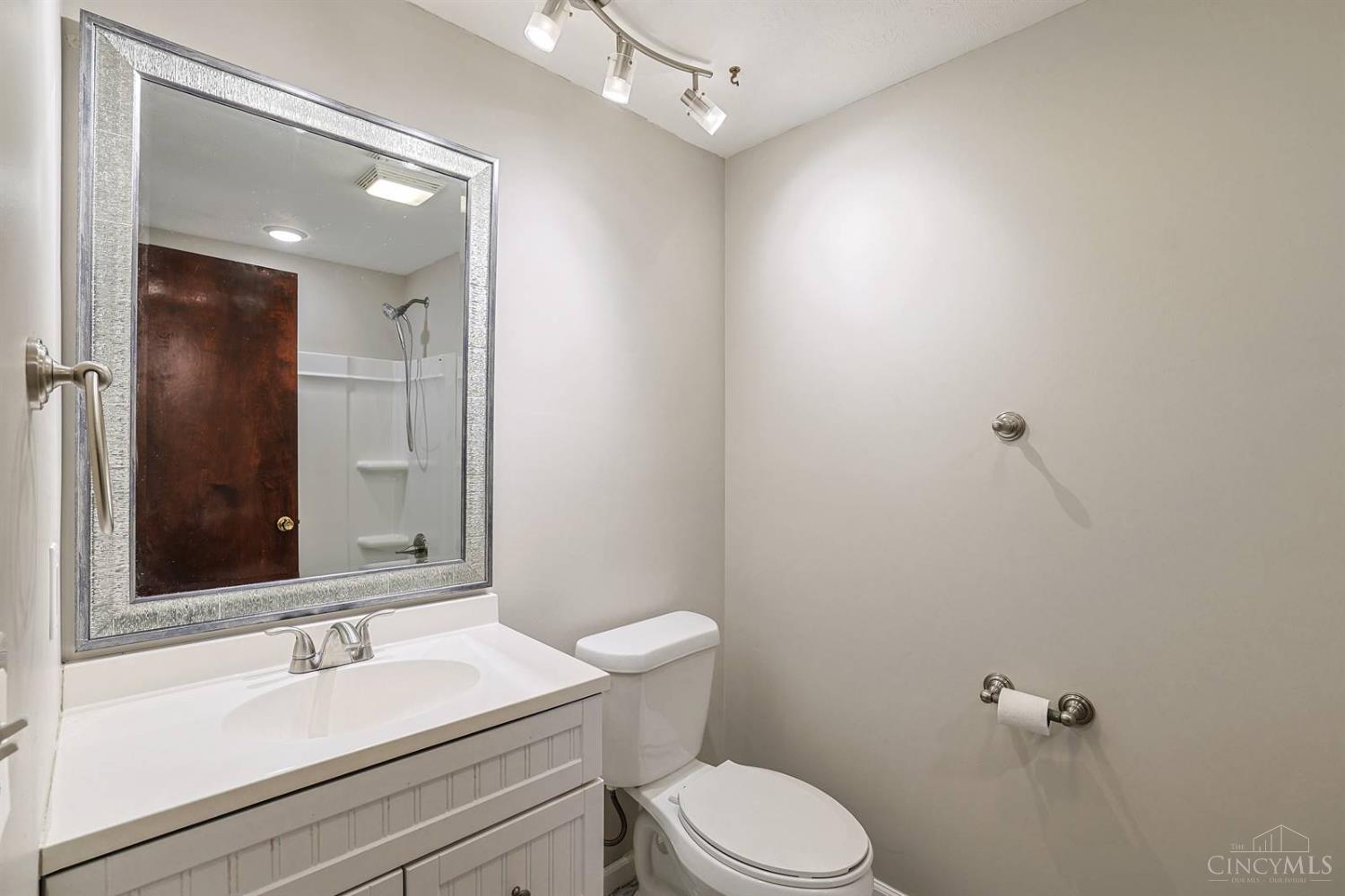 8047 Bethany Road Middletown, OH 45044 - Photo 28 of 46 Gallery Image 28