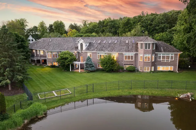 $2,795,000 | 4700 Merilane, Edina, MN 55436