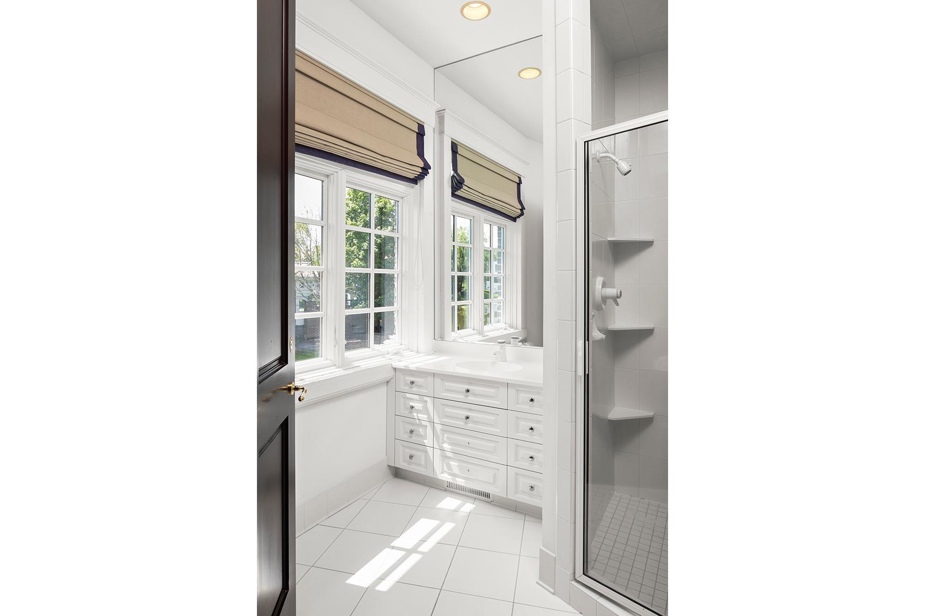 4700 Merilane Edina, MN 55436 - Photo 16 of 60