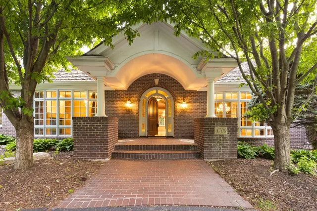 $2,795,000 | 4700 Merilane, Edina, MN 55436