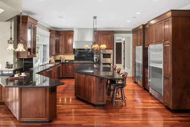 $2,795,000 | 4700 Merilane, Edina, MN 55436