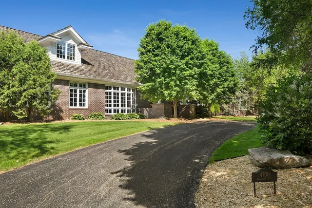 $2,795,000 | 4700 Merilane, Edina, MN 55436