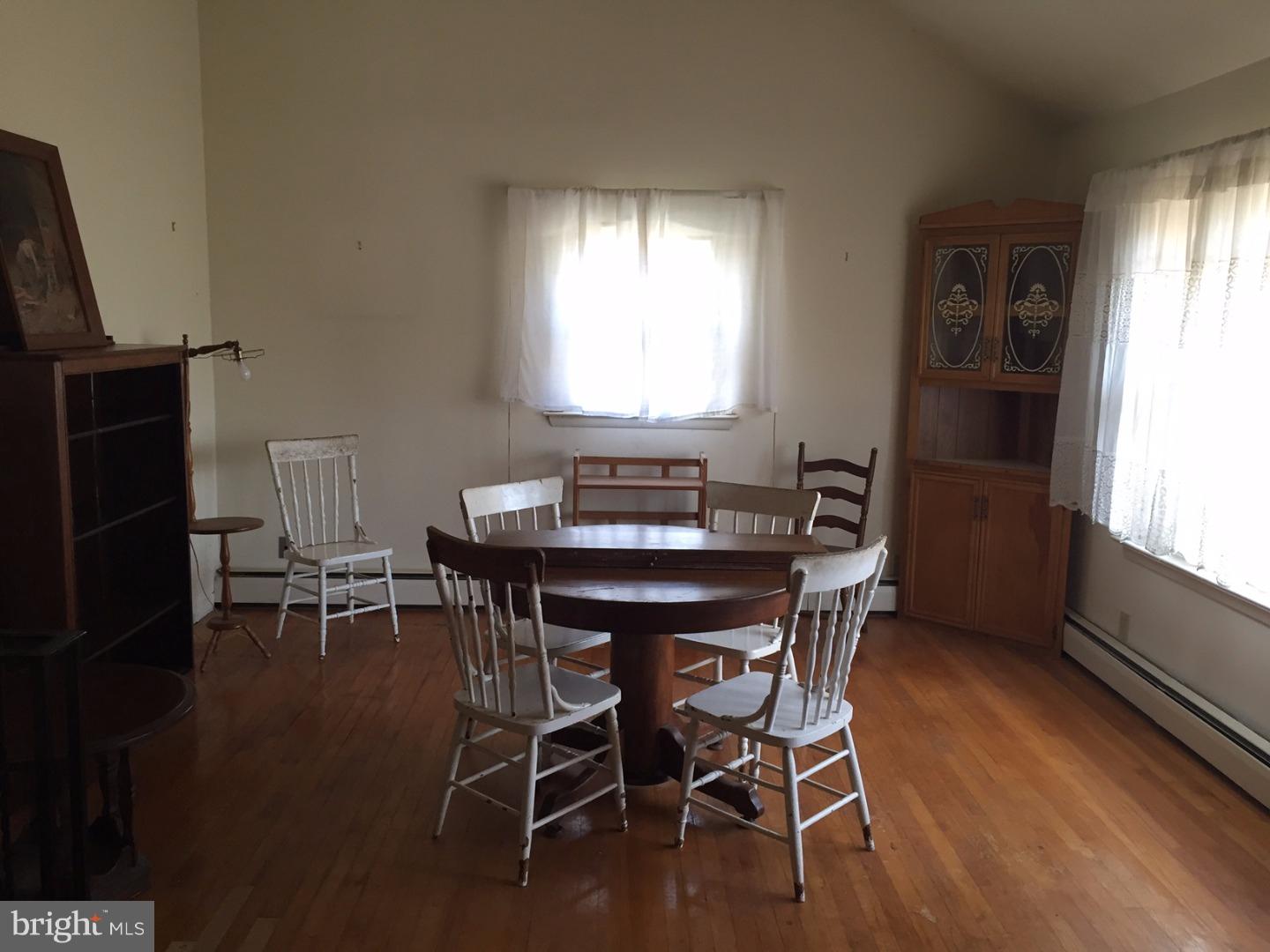 16 Holmes Mill Road Cream Ridge, NJ 08514 - Photo 8 of 23 Dining Room