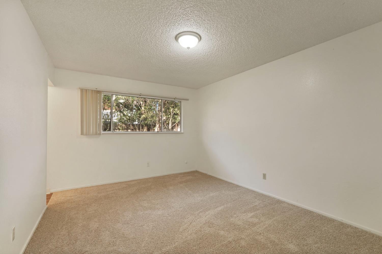 741 Dundee Way Stockton, CA 95210 - Photo 24 of 35