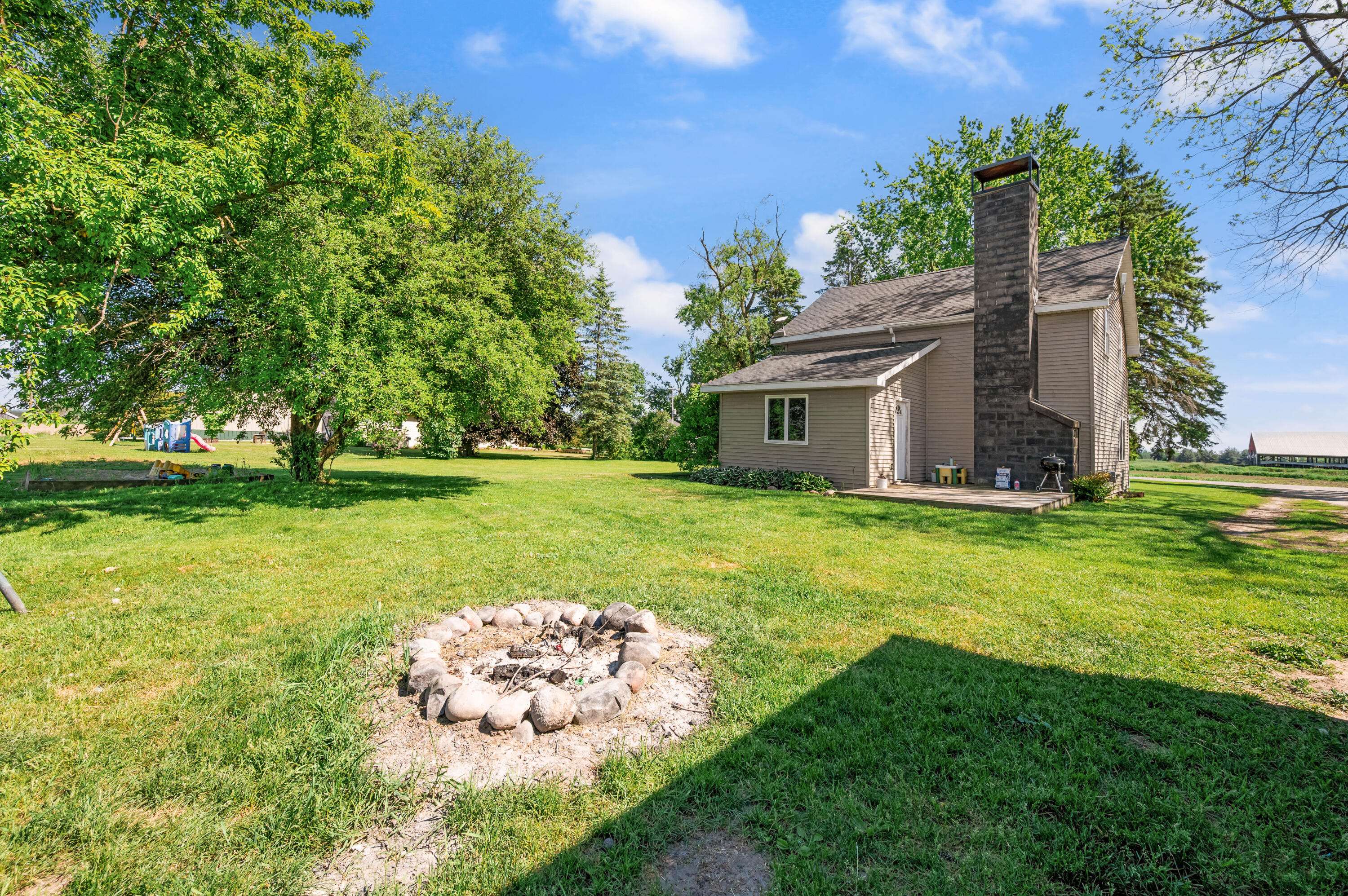 2079 East Stoney Corner Road McBain, MI 49657 - Photo 2 of 32 2079-EStoneyCornersRd-McBain-29