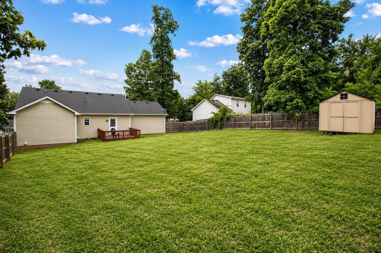 1721 Hazelwood Road Clarksville, TN 37042 - Photo 25 of 25