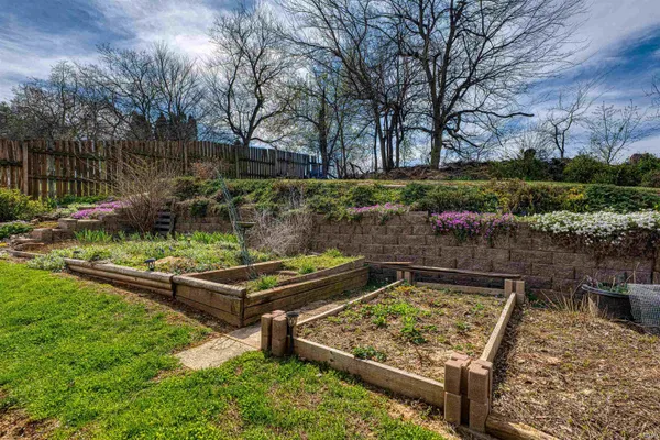 $365,000 | 4433 Stonegarden Lane, Newburgh, IN 47630