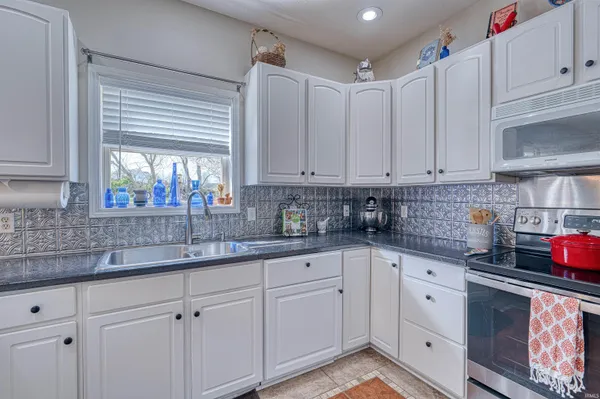 $365,000 | 4433 Stonegarden Lane, Newburgh, IN 47630