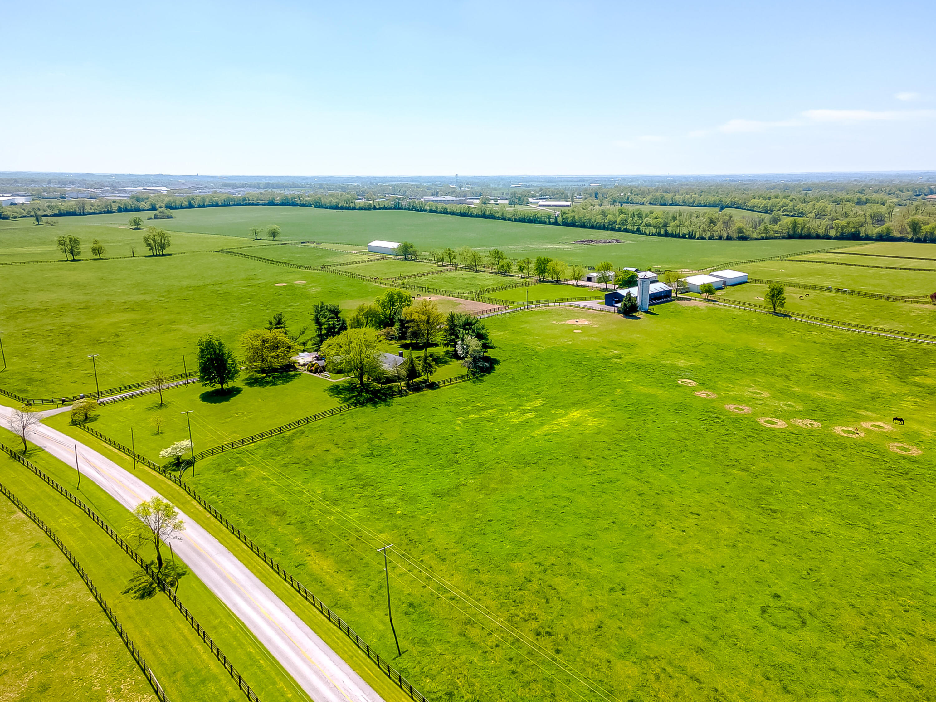 1815 Clifton Road Versailles, KY 40383 - Photo 1 of 44 03-1-3