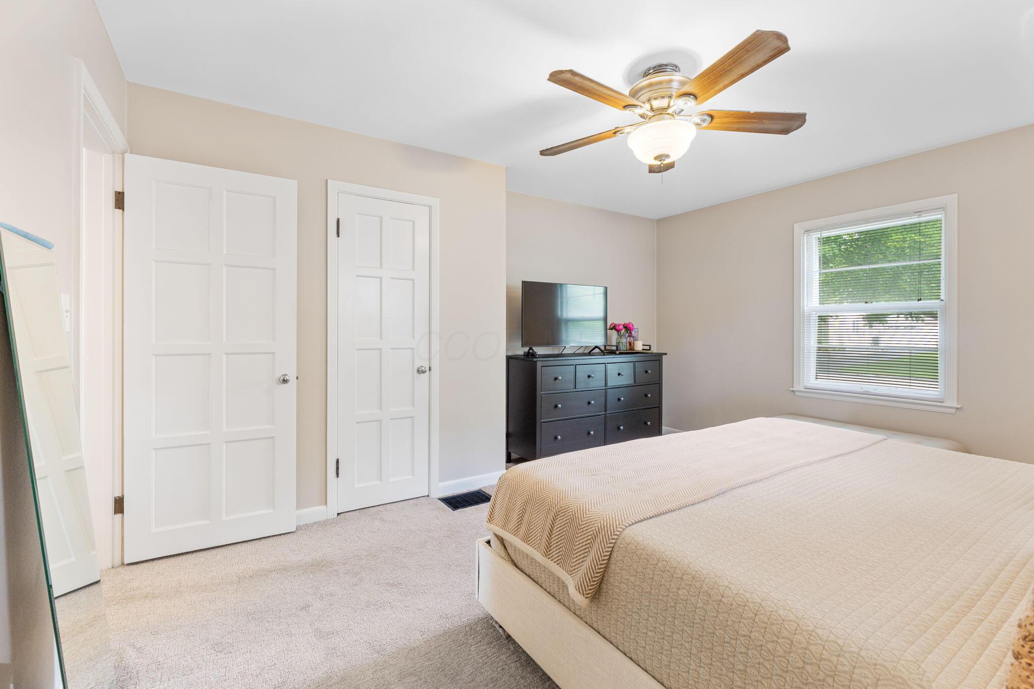 2222 Harwitch Road Columbus, OH 43221 - Photo 16 of 47 2222 Harwitch Rd (Interior)-20