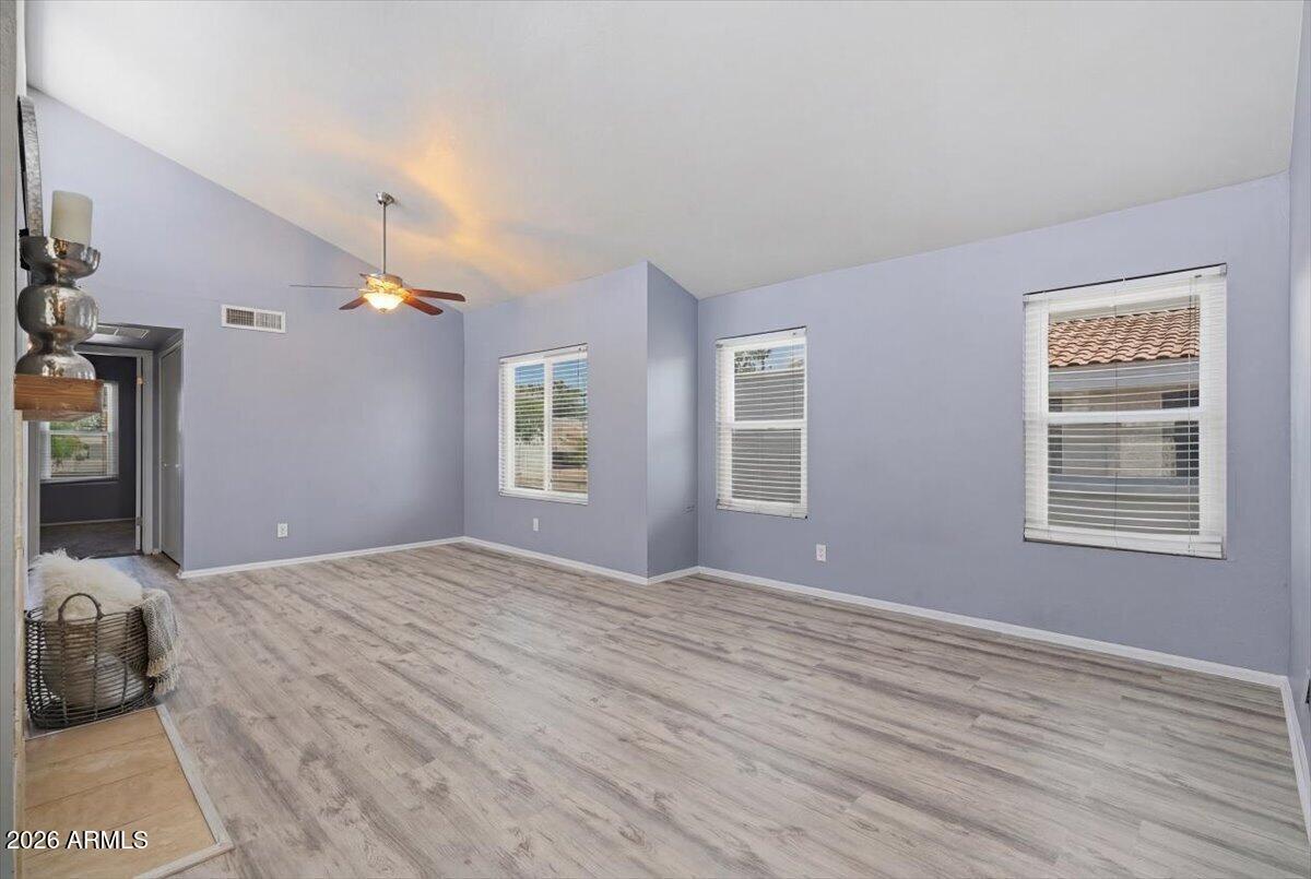 2834 South Ext Road, Unit 2010 Mesa, AZ 85210 - Photo 11 of 36 Great Room - Vaulted Ceilings