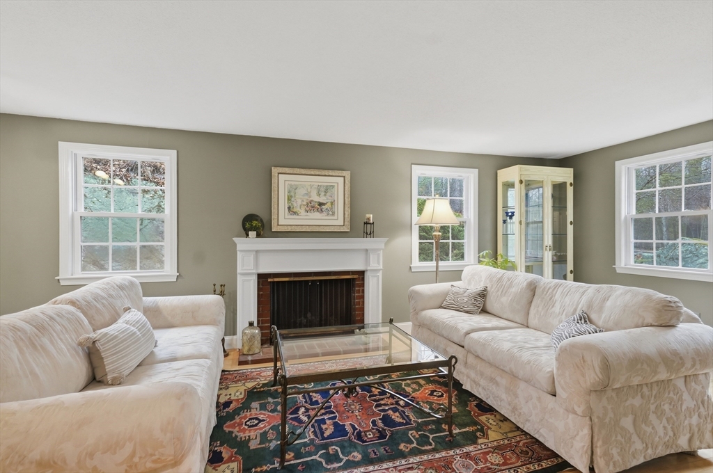 27 Marlboro Road Georgetown, MA 01833 - Photo 7 of 40 Gallery Image 7