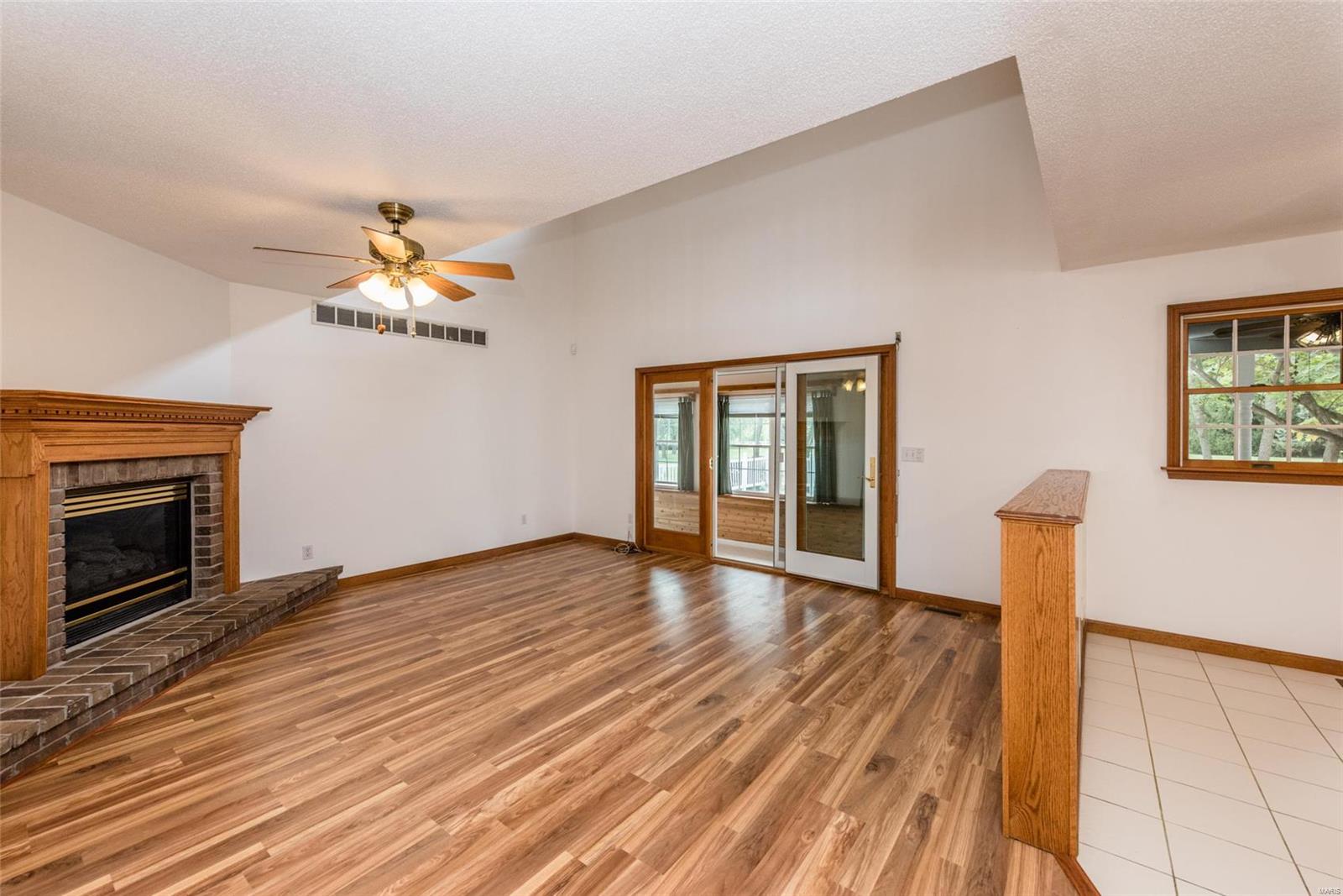 8576 Old Lebanon Troy Road Troy, IL 62294 - Photo 17 of 96