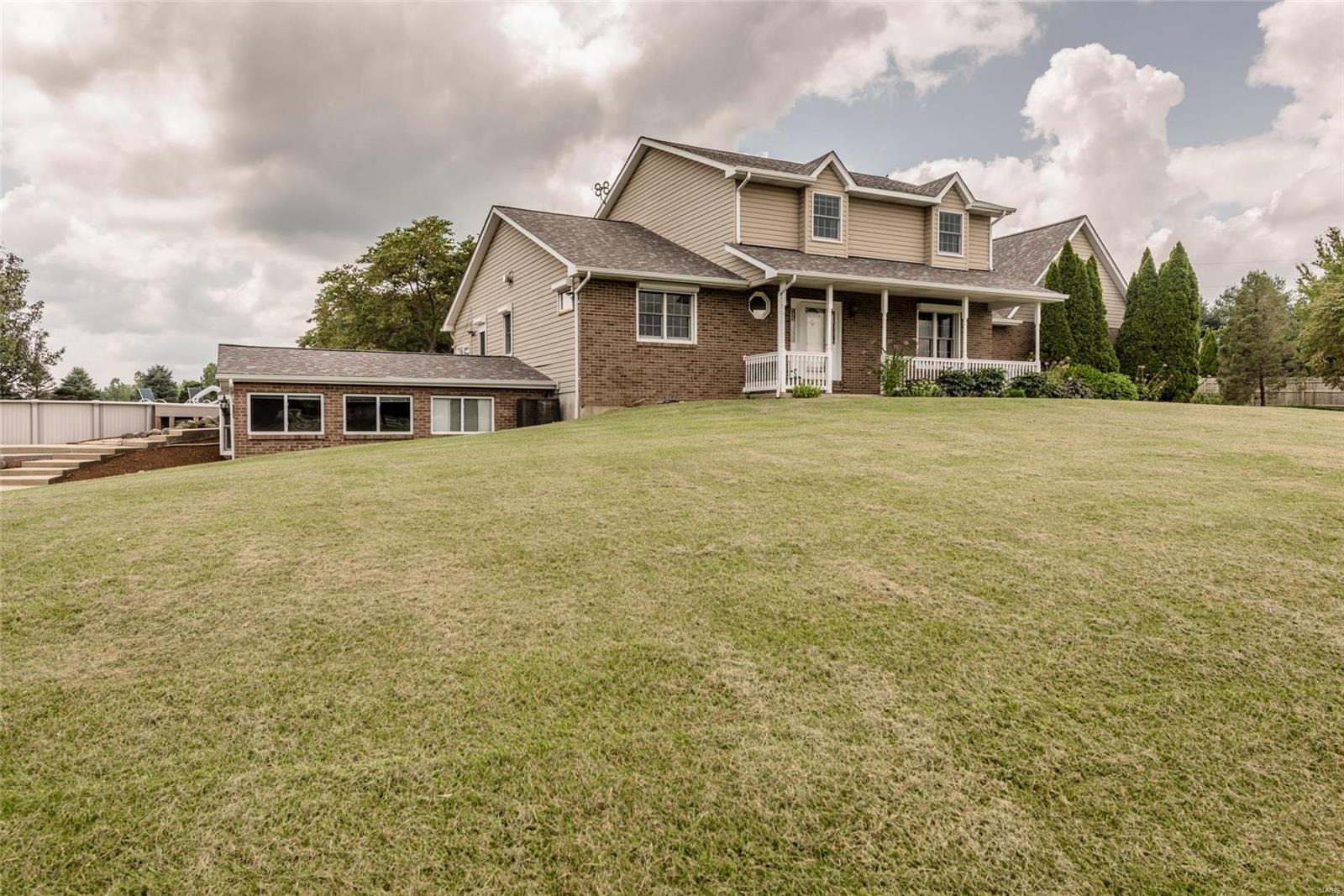 8576 Old Lebanon Troy Road Troy, IL 62294 - Photo 4 of 96
