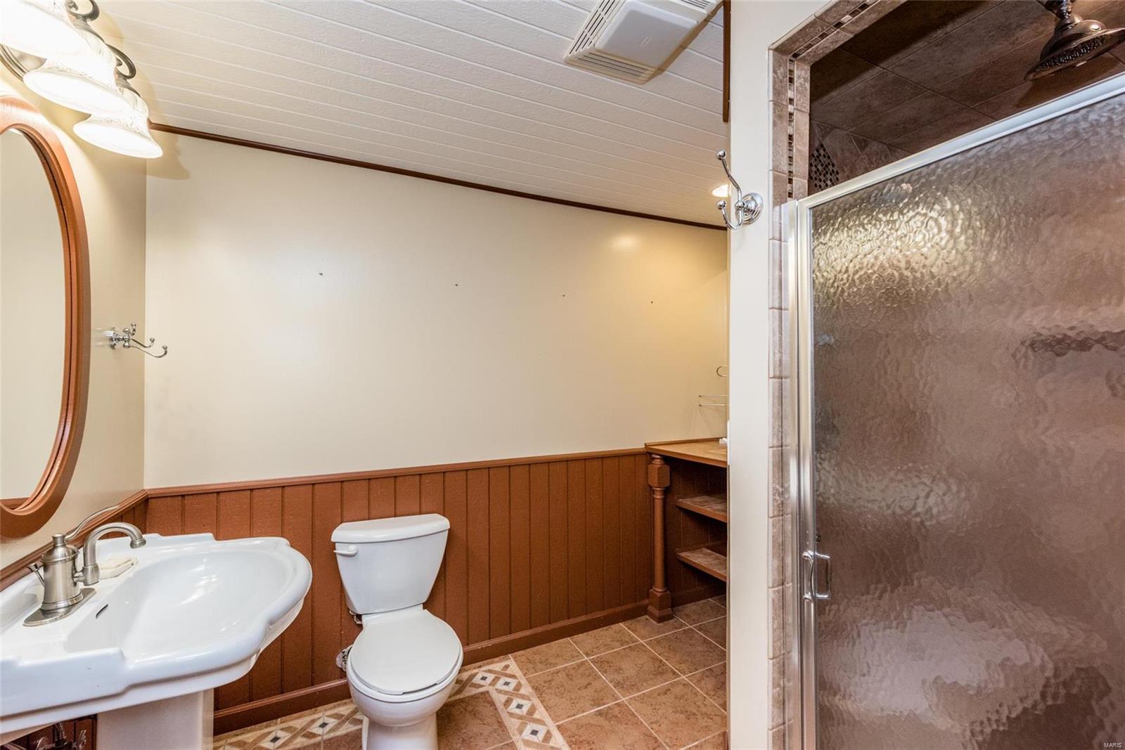 8576 Old Lebanon Troy Road Troy, IL 62294 - Photo 53 of 96