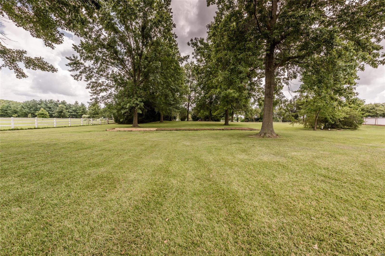 8576 Old Lebanon Troy Road Troy, IL 62294 - Photo 66 of 96