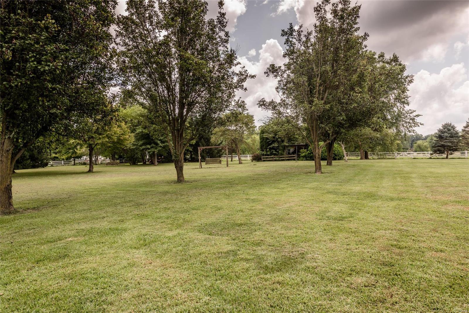 8576 Old Lebanon Troy Road Troy, IL 62294 - Photo 82 of 96
