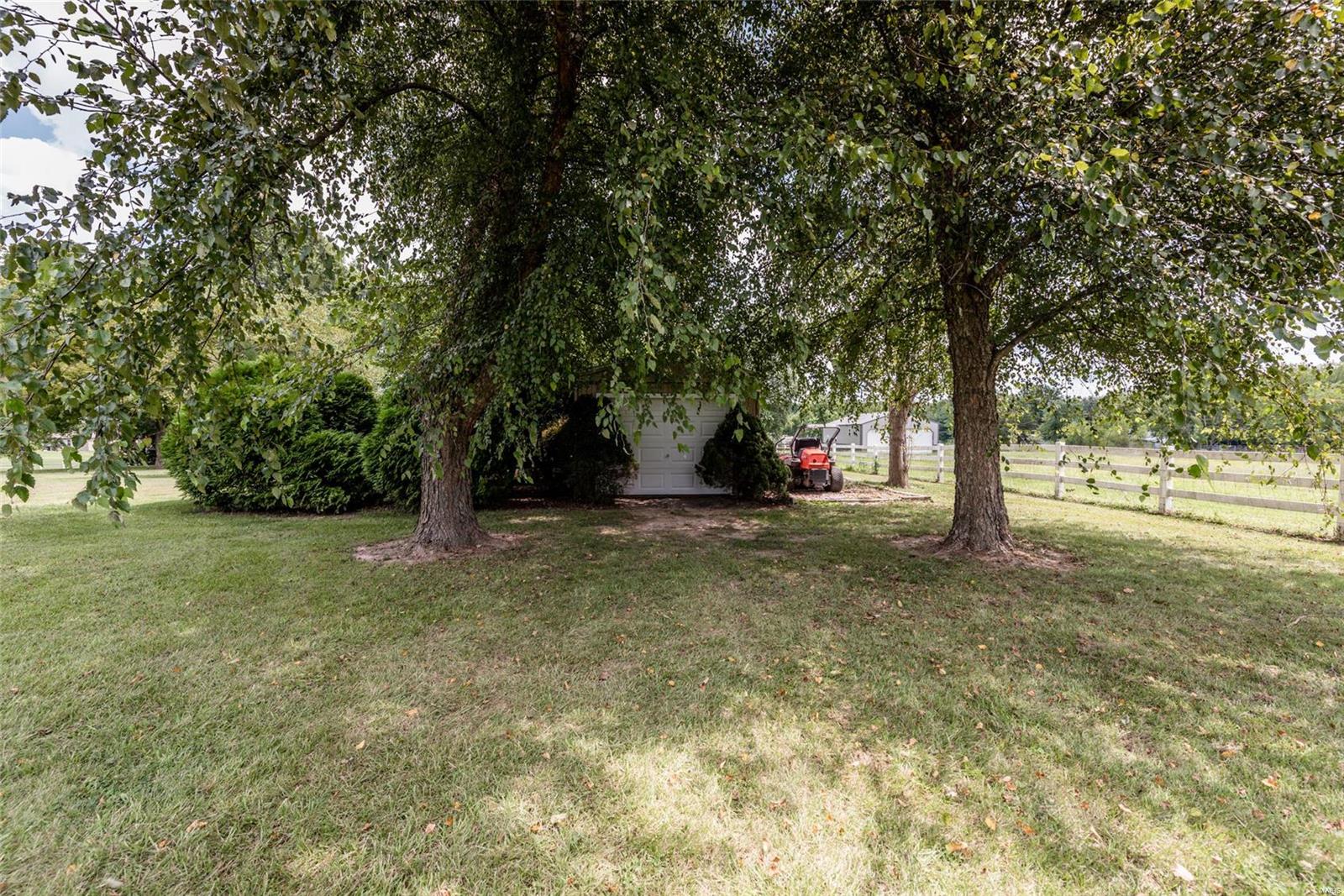 8576 Old Lebanon Troy Road Troy, IL 62294 - Photo 86 of 96
