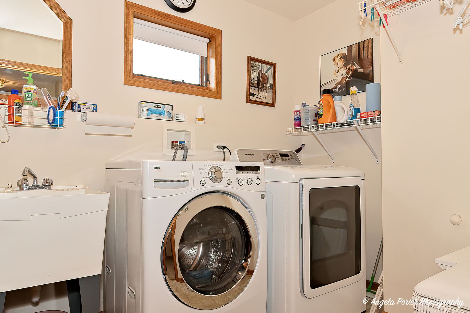 814 Suzanne Lane Spring Grove, IL 60081 - Photo 29 of 45 a utility room with dryer and washer