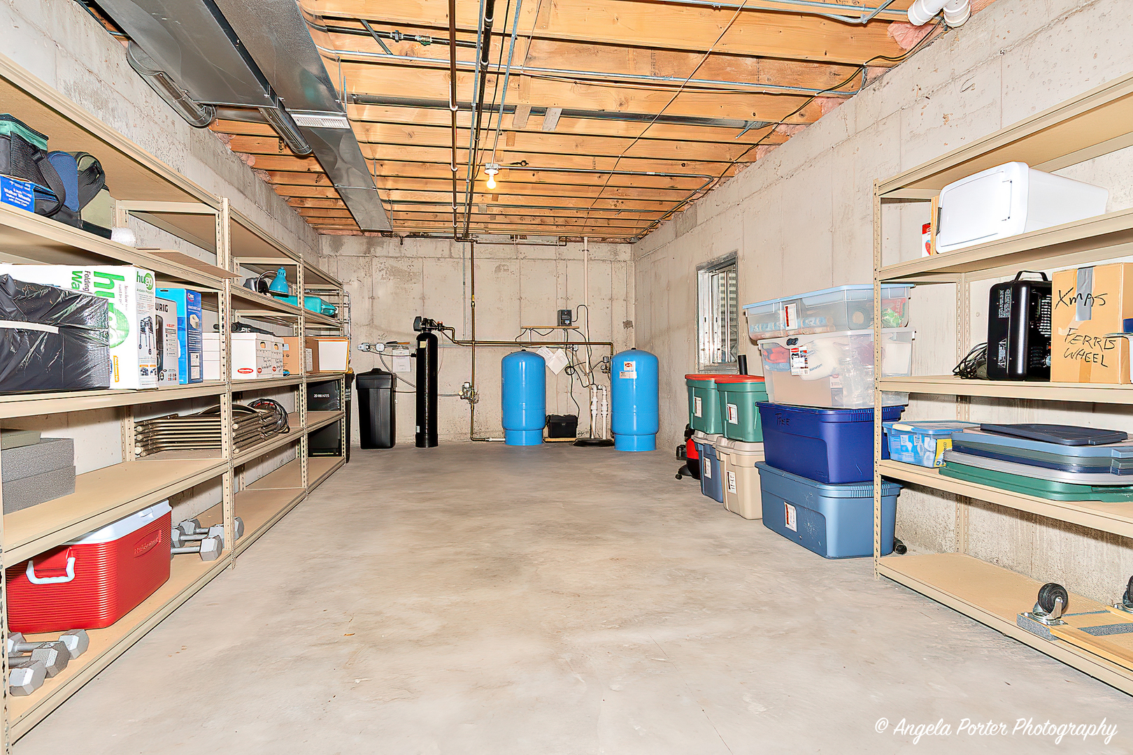 814 Suzanne Lane Spring Grove, IL 60081 - Photo 31 of 45 a view of a storage & utility room