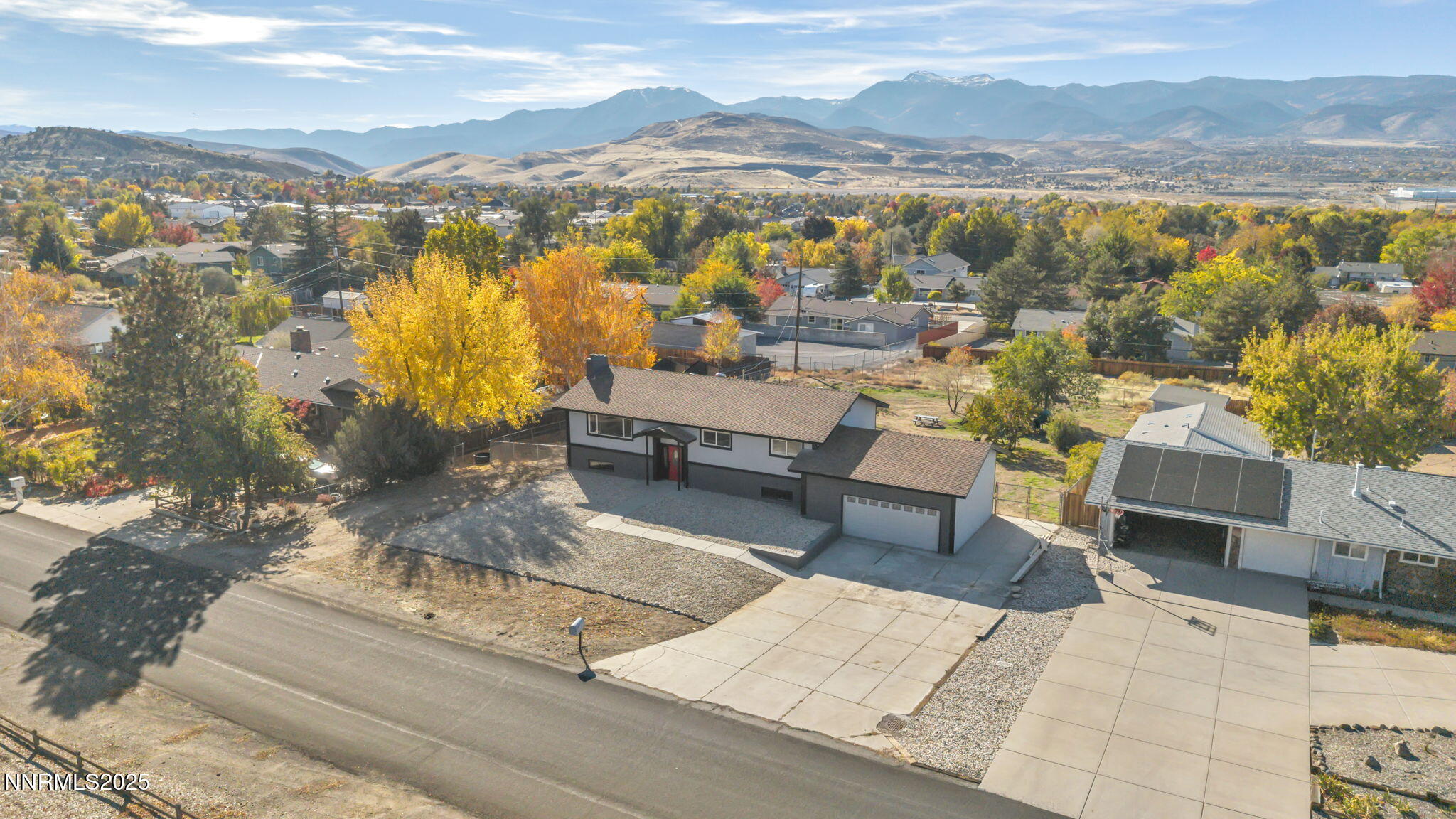 14595 Chamy Drive Reno, NV 89521 - Photo 7 of 66 15-web-or-mls-14595-chamy-dr