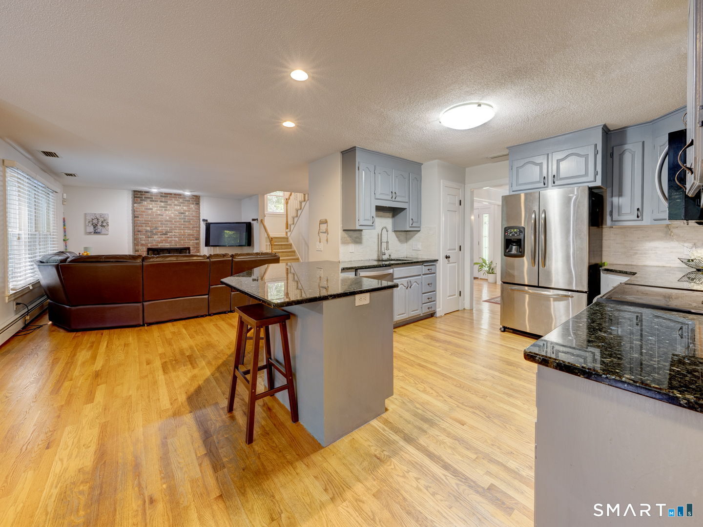 11 Lexington Road Avon, CT 06001 - Photo 9 of 40