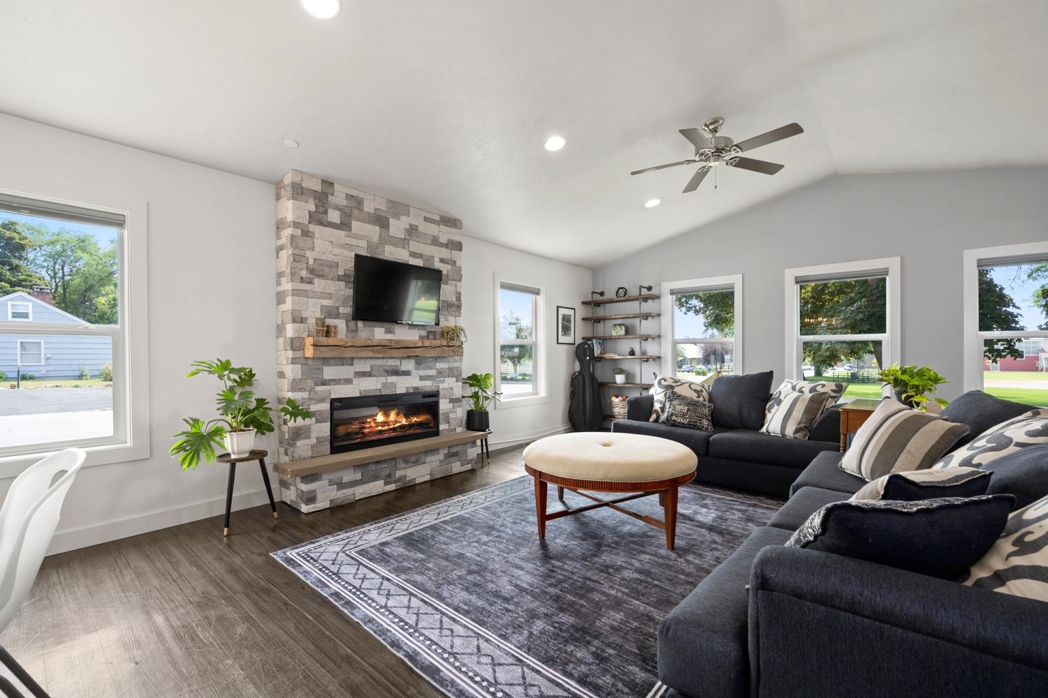 306 West 3rd Street Cheney, WA 99004 - Photo 12 of 50