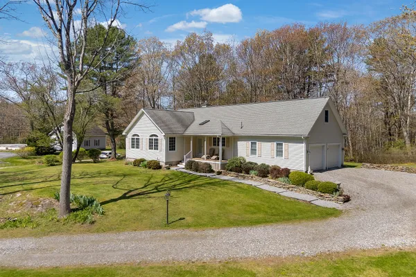 $665,000 | 23 Sunny Acres Lane, Boothbay, ME 04537