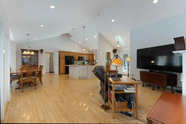 $665,000 | 23 Sunny Acres Lane, Boothbay, ME 04537