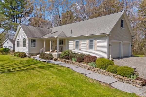 $665,000 | 23 Sunny Acres Lane, Boothbay, ME 04537