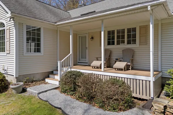 $665,000 | 23 Sunny Acres Lane, Boothbay, ME 04537