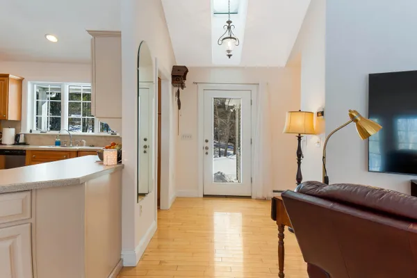 $665,000 | 23 Sunny Acres Lane, Boothbay, ME 04537