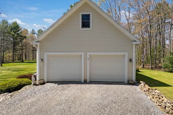 $665,000 | 23 Sunny Acres Lane, Boothbay, ME 04537