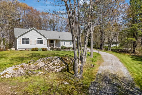 $665,000 | 23 Sunny Acres Lane, Boothbay, ME 04537