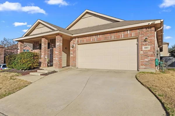 a view of a house with a outdoor space