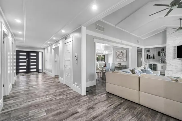 $950,000 | 5976 East Butler Avenue, Fresno, CA 93727