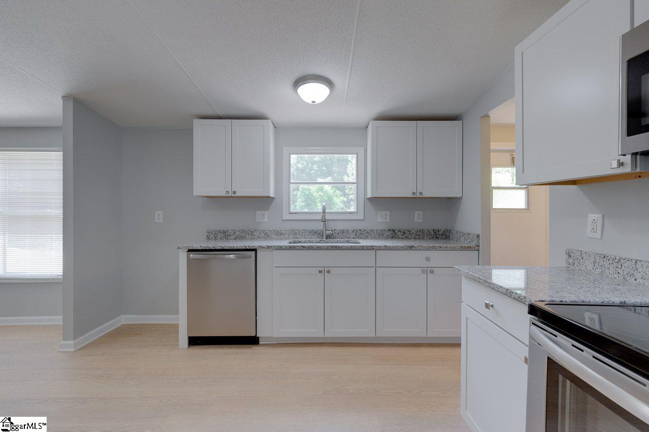 117 Acorn Trail Fountain Inn, SC 29644 - Photo 11 of 36 Gallery Image 11