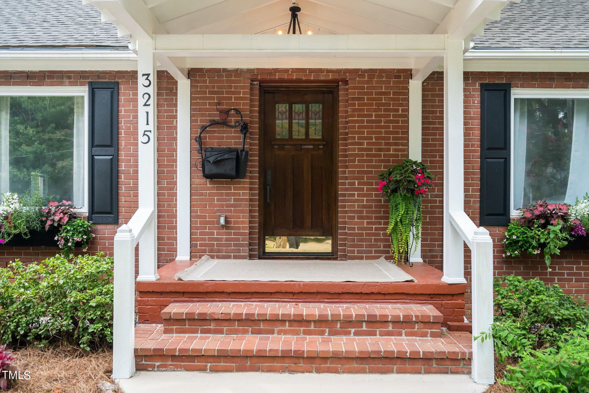 3215 Merriman Avenue Raleigh, NC 27607 - Photo 11 of 66 7-web-or-mls-_NFP2363