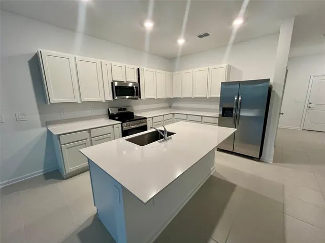 $1,800 | 313 Sol Vista Drive, Dundee, FL 33838