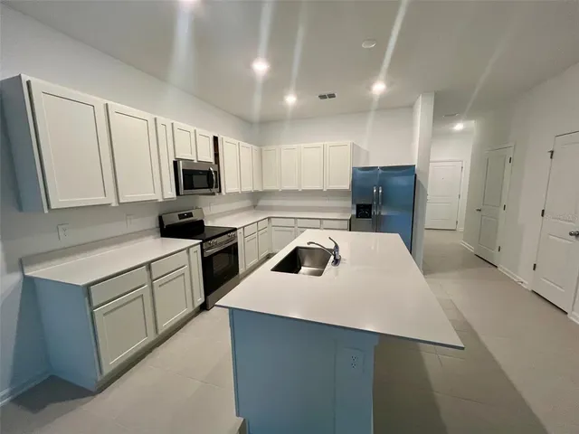 $1,800 | 313 Sol Vista Drive, Dundee, FL 33838