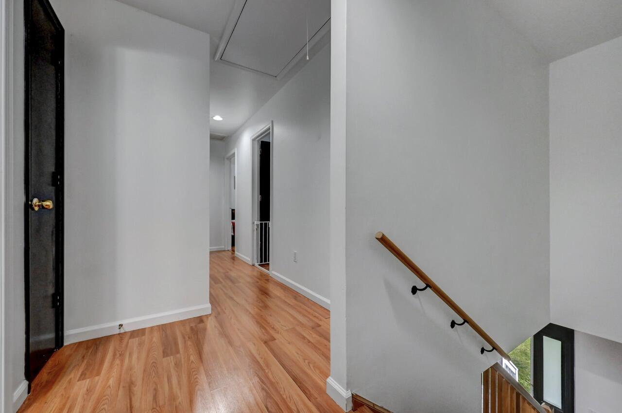 531 Chancellor Road East Stroudsburg, PA 18302 - Photo 40 of 61 2nd Floor Hallway