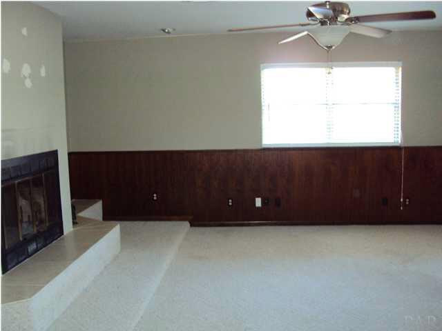 6371 Keating Road Pensacola, FL 32504 - Photo 18 of 21 living room