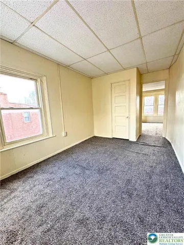 a view of empty room with window