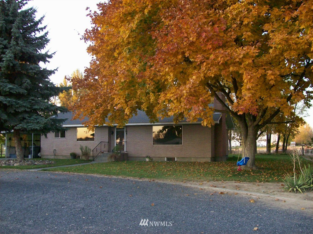 9716 Stone Road Northeast Moses Lake, WA 98837 - Photo 1 of 1 Gallery Image 1